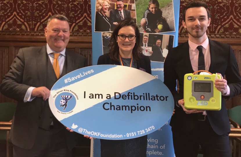 Rebecca Harris MP joins campaign for a Defibrillator at every school